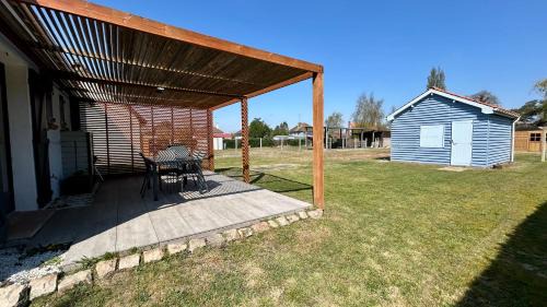 Saint-Quentin-en-Tourmont House | Manureva
