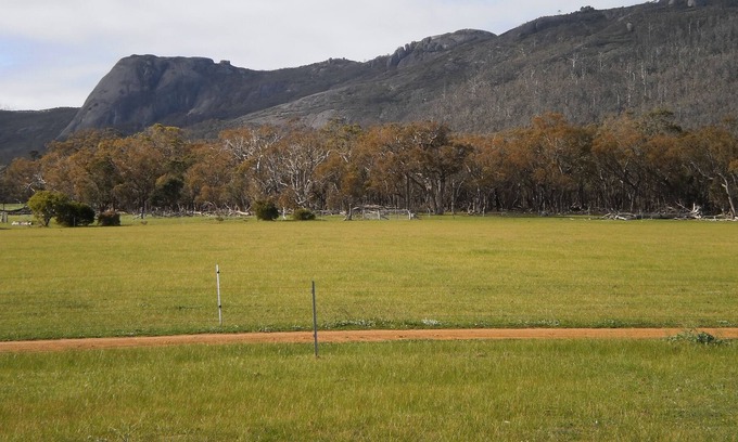 Porongurup Cottage | Manyat Peak Cottages