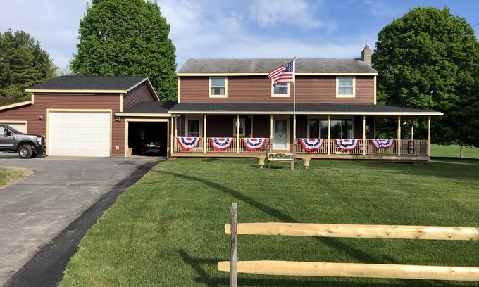 Williston North House | Maple Leaf Acres