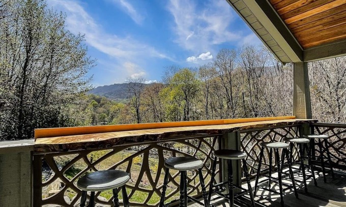 Banner Elk House | Maple Mountain Retreat! Views, Arcade Rm, Theater, Hot tub