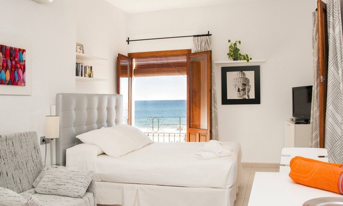 Old Town Apartment | MAR - ESTUDIO CON VISTAS AL MAR