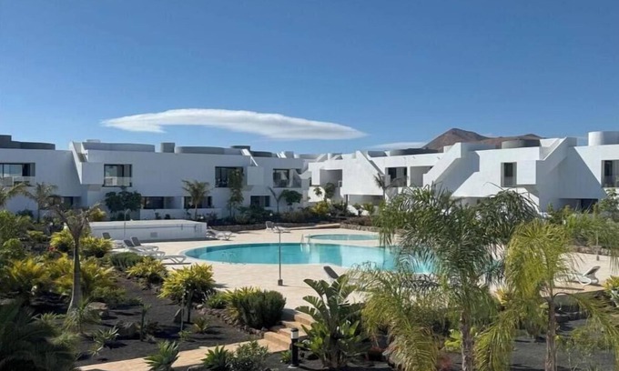 Villaverde Apartment | Mar Villa Fuerte Ideally located 10 minutes from the sand dunes of Corralejo