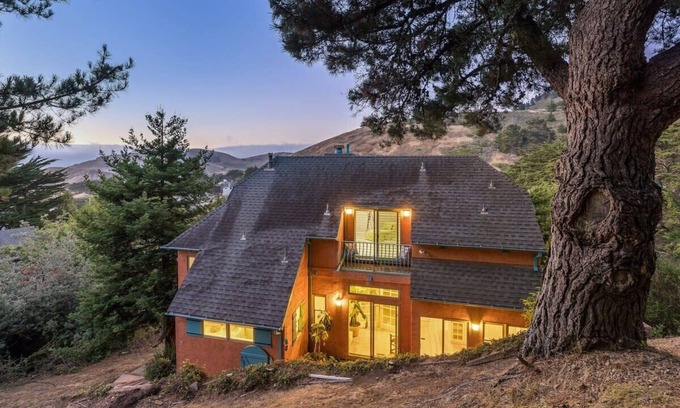 Rockaway Beach House | Marbella Lane Tuscan Villa with Hot Tub