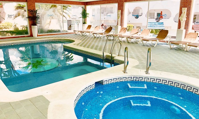 Urbanizacion Hacienda las Chapas House | Marbella Resort 5 Pool Whirlpool Sauna, Marbella, Spain