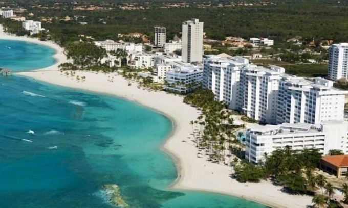 Juan Dolio - El Pueblo Condo | Marbella Resort A Beautiful, Luxurious, Ocean Front Two Bedroom Condominium.