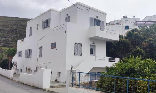 Merichas Apartment | Marbil Irida