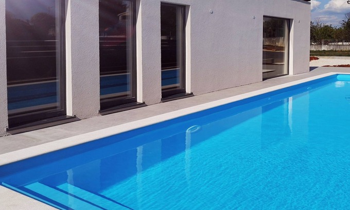 Vrvari House | MarCante - designer, romantic pool view Suite