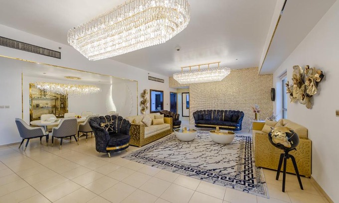 Dubai Marina Apartment | Marco Polo - Deluxe Waterfront Roomy Apt, Perfect for Groups