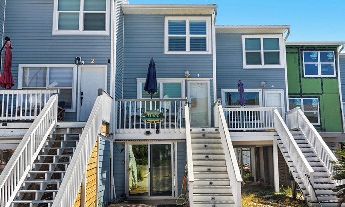 Navarre Beach House | 🌴 Mardi’s Cozy Townhouse | Beachside Retreat in Navarre w/Sunset Views🐚