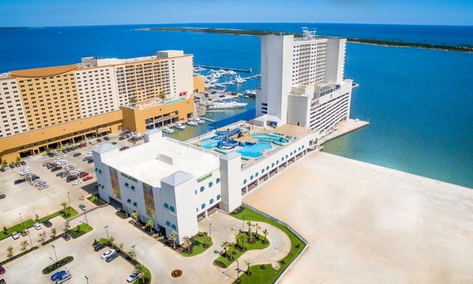 East Biloxi Hotel | Margaritaville Resort Biloxi