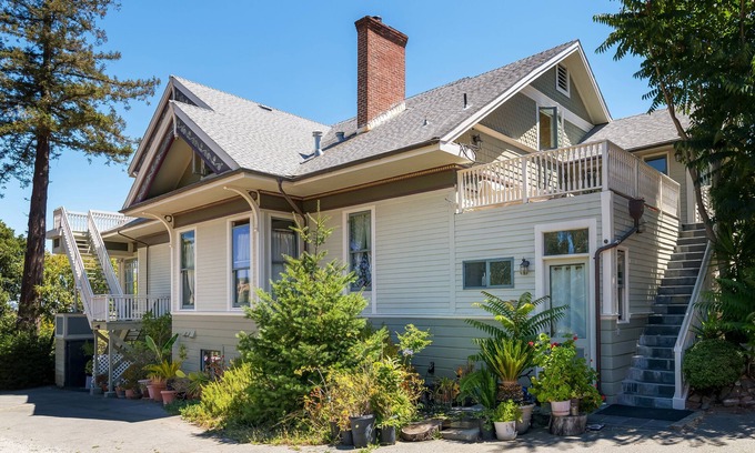 San Rafael Apartment | Marin Edwardian Mansion overlooking San Francisco Bay