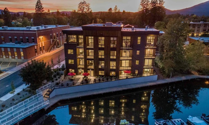 Sandpoint Condo | Marina Beach Downtown - 1 Bedroom 1 Bath Condo Sandcreek Lofts