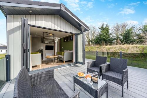 Oulton Broad House | Marina Retreat