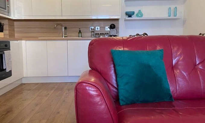 Hull Apartment | Marina Suite - 1 Bed Duplex (104)