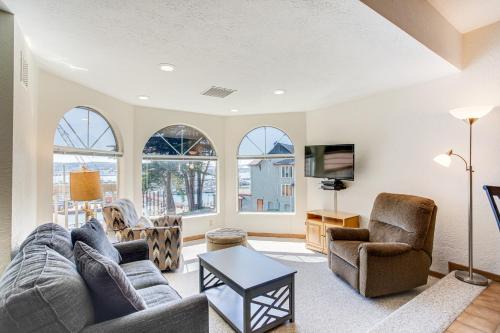 Historic Bayfront House | Marina Views! Watch the Boats! Walk to Everything! Unit 3