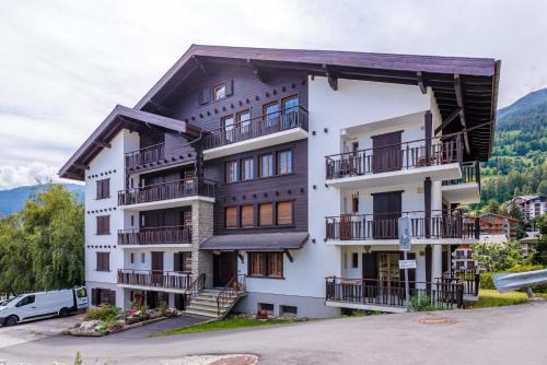 Saint-Pierre-de-Clages Apartment | Marmottes 11 - 10 pers - duplex
