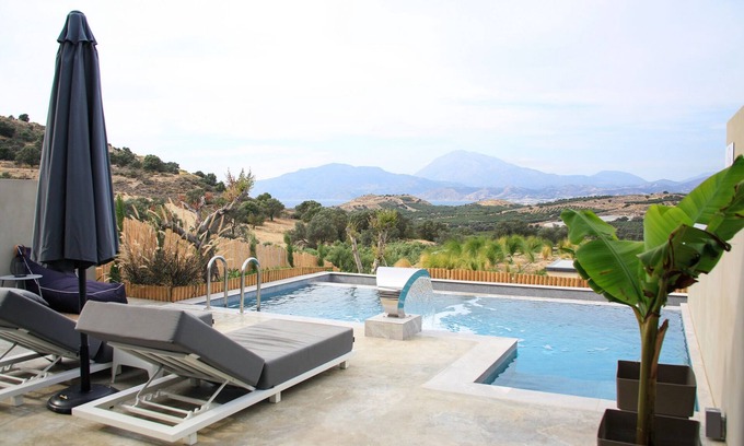 Kamilari Villa | MARNOS VILLAS