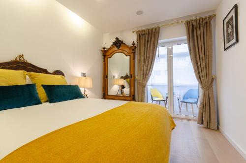 Santo Antonio Apartment | Marques de Pombal Prime by Homing