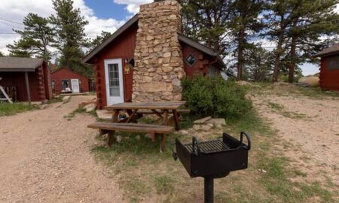 Red Feather Lakes Cabin | Marr's Mountain Cabins - Cabin 3