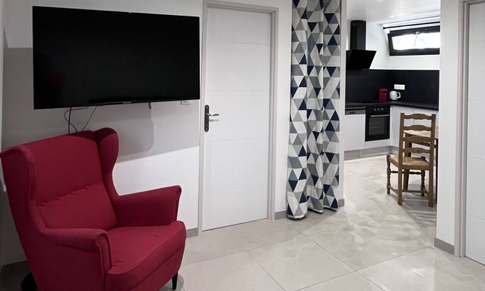 Martigues Apartment | Martigues center new home with parking