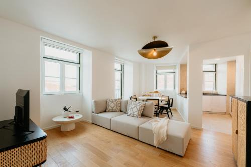 Santo Condestavel Apartment | Mary Pink - NO 1B - Lovely Two-Bedroom Apartment