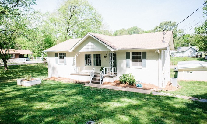 Maryville House | Maryville City Cottage Between the Mountains and Knoxville
