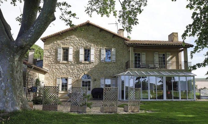 Saint-Laurent-d'Aigouze Other | MAS EN CAMARGUE WITH SWIMMING POOL AND JACUZZI