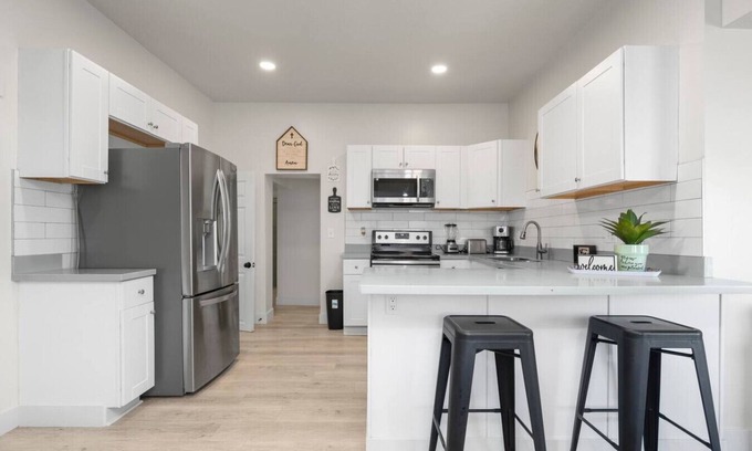 Lehi House | Massage* | Patio | 4 bedrooms