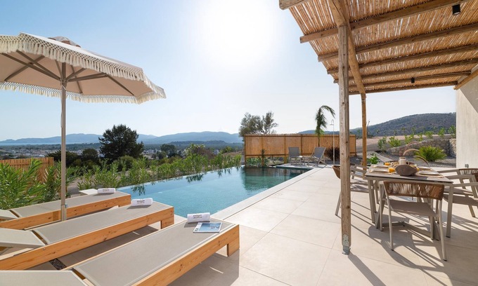 Archangelos Villa | Massari Hills - Miss Villa