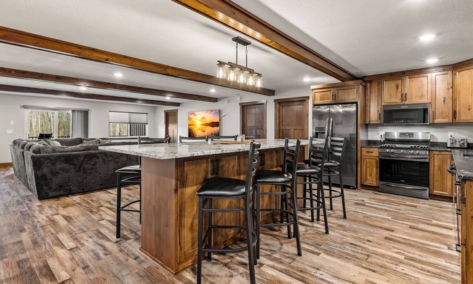 Birchwood Cabin | Massive 13BR Lodge Near Trails & Lakes – Built for Big Groups