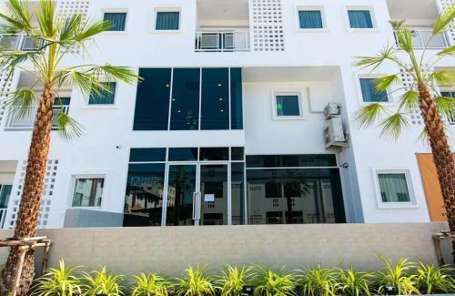 Rangsit Hotel | Matinii Premier