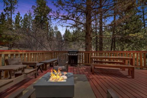 Fox Farm House | Matterhorn Bear