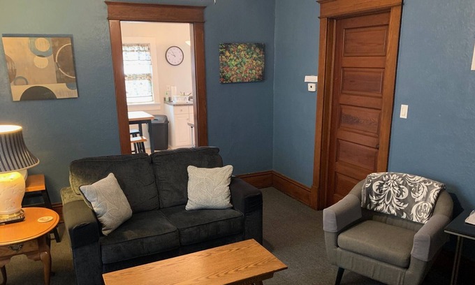 Loudonville Apartment | May 12-14 Available -1stFloor/1BR Apt Downtown Loudonville/Mohican Country