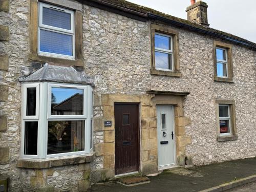 Tideswell House | May Cottage
