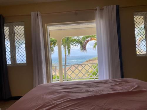 Marley Vale House | ‘MAYARO’ Private Room with Ocean View
