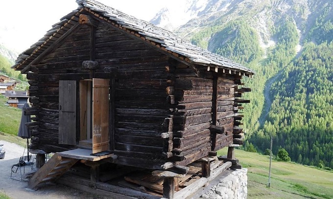 Evolene House | Mayen to Henri