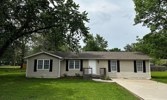 Mayflower House | Mayflower Rose