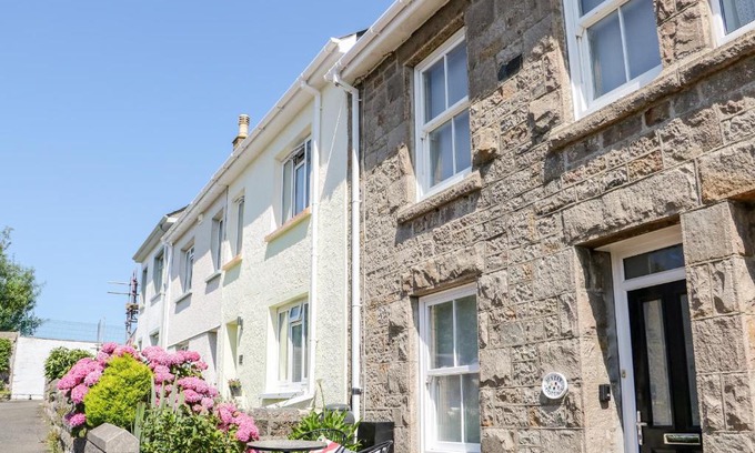 Chysauster House | Mazey Cottage