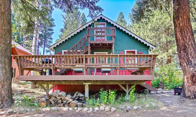 McCall Cabin | Mccall's Little Rustic Cabin Retreat