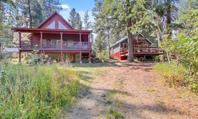 McCall Cabin | Mccall's Multiple Cabin Retreat for Larger Groups