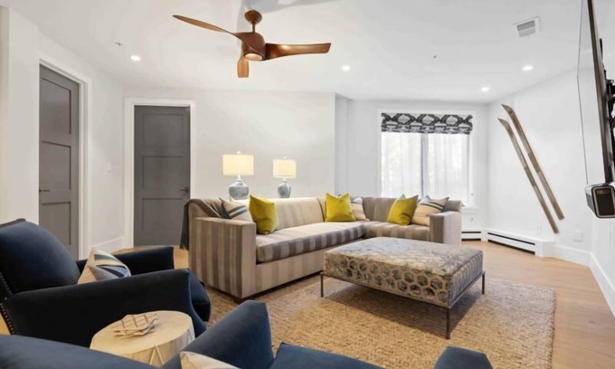 Highlands Townhomes Condo | McCoy Peak 104 - 2 Bedroom plus Den Residence