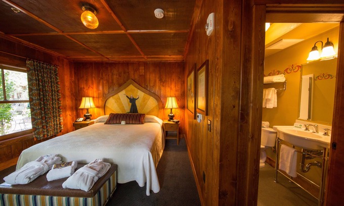 Old Bend Hotel | McMenamins Old St. Francis