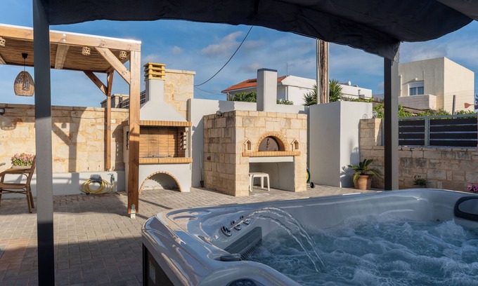 Anissaras Cottage | MD Residence near beach/BBQ n private parking