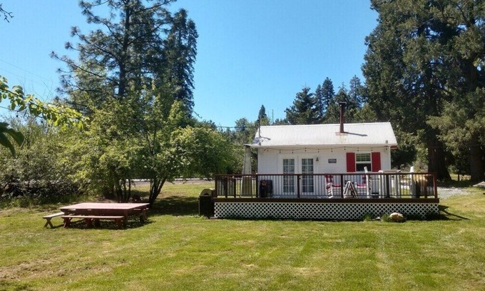 Apple Hill Cabin | Meadow Creek Cabin - Camino, CA