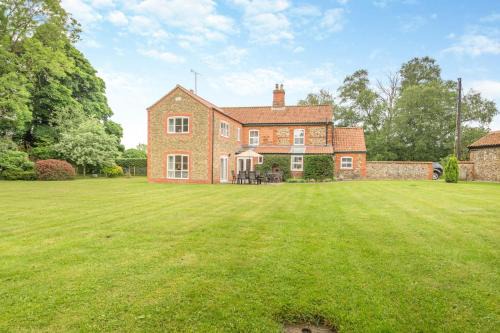Whissonsett House | Meadow Farmhouse