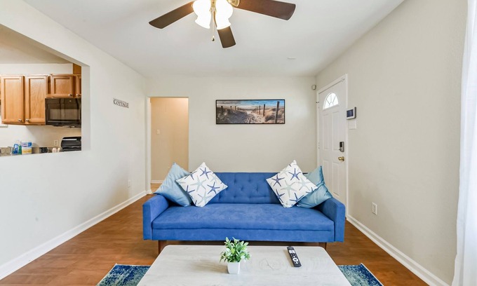 Riverside Terrace House | Med Center - 3 bd-2ba - Gated - Pets-Long-Monthly Discounts