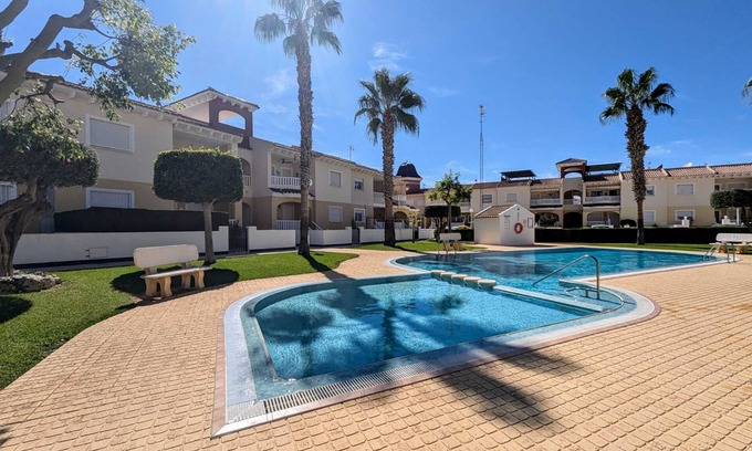 Quesada House | Mediterranean 3 Bed Townhouse CQ44