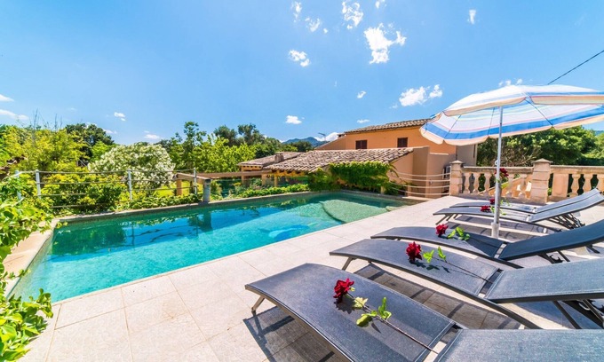 Alcudia House | Mediterranean Villa with Pool