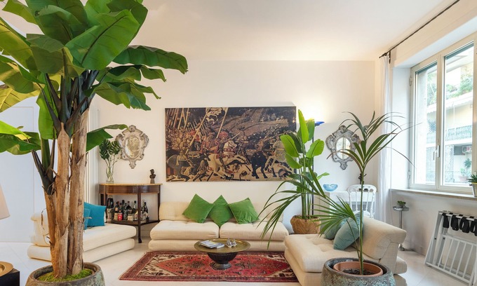 Chiaia Apartment | Mediterraneo Loft Chiaia, a Music Journey 10 minutes from Napoli Seafront.