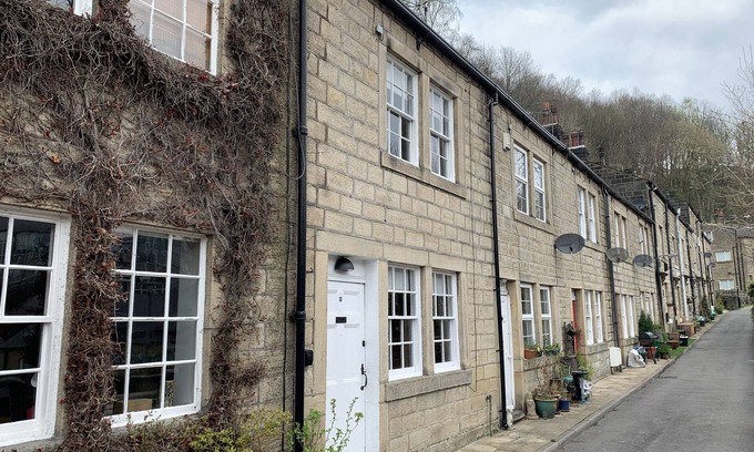 Wadsworth House | MEG'S DEN, pet friendly, character holiday cottage in Hebden Bridge